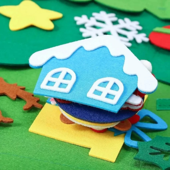 Árvore de Natal Infantil Montessori em Feltro – Xmas Tree (32 Enfeites + Luzes)