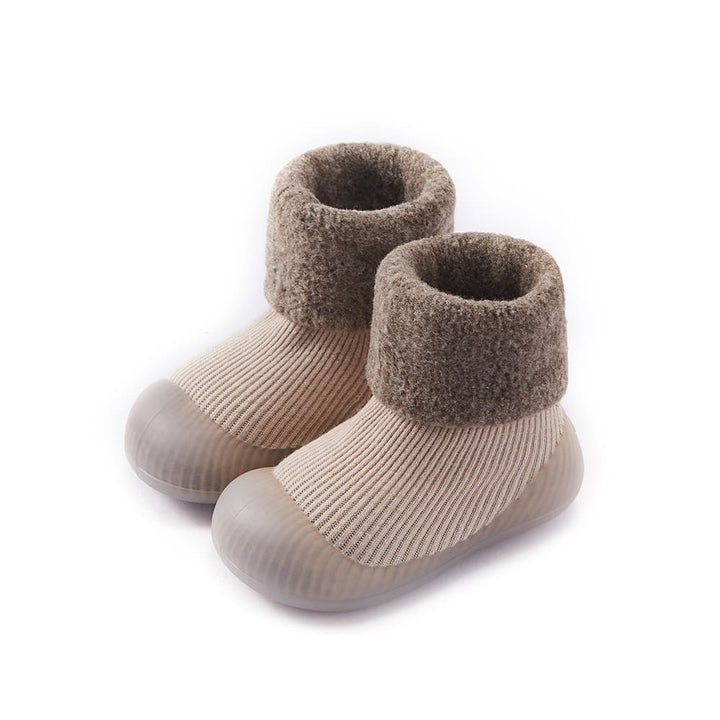 WarmNest – Meia-Sapatinho Antiderrapante para Primeiros Passinhos no Inverno
