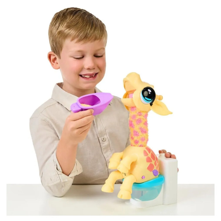 Pelúcia Little Live Pets Girafa Canta Imita Dança Faz Cocô